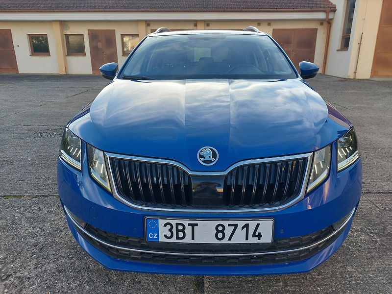 Škoda Octavia 1,6 TDi 85kw STYLE - VÝBAVA - fotka 2 z 19