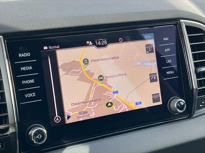 Škoda Karoq 1,5 TSi 110kW 7DSG STYLE - fotka 23 z 30