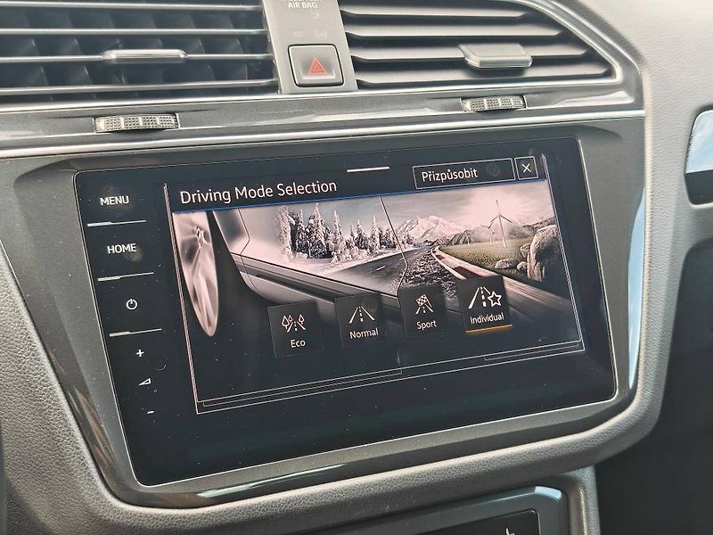 Volkswagen Tiguan Elegance 4Motion 2,0TDI - fotka 12 z 28