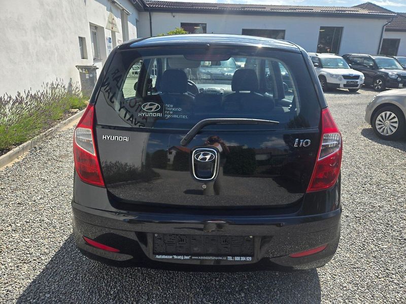 Hyundai i10 (2011) 1.0 i TOP 2sady kol - fotka 4 z 17
