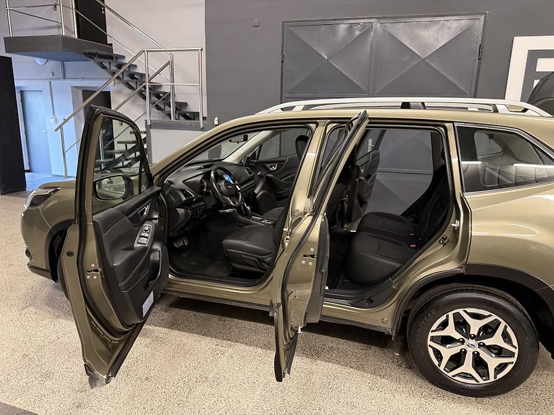 Subaru Forester (2023) 2.0i Hybri,REZERVOVÁNO - fotka 19 z 46