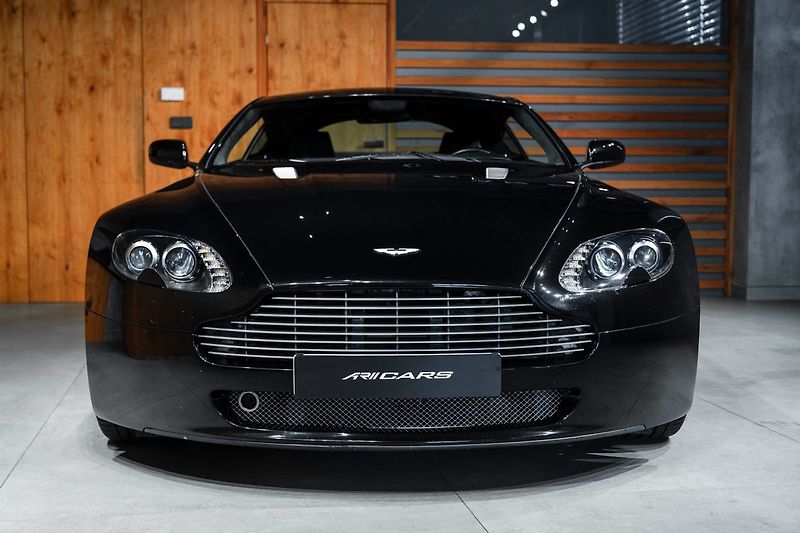 Aston Martin V8 Vantage N400 142/240 - fotka 2 z 23
