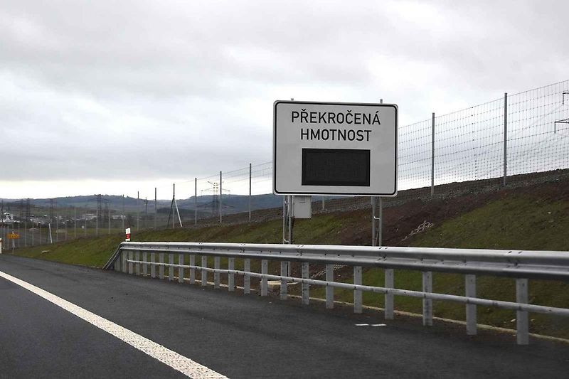 Vozidla pro údržbu jsou zbrusu nová.