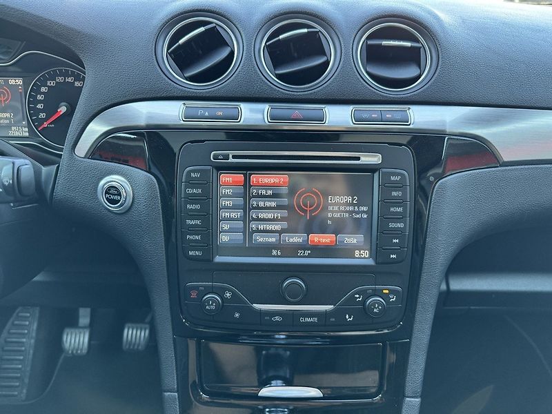 Ford Galaxy (2013) 2.0TDCi Xenony Navi Pano - fotka 12 z 50