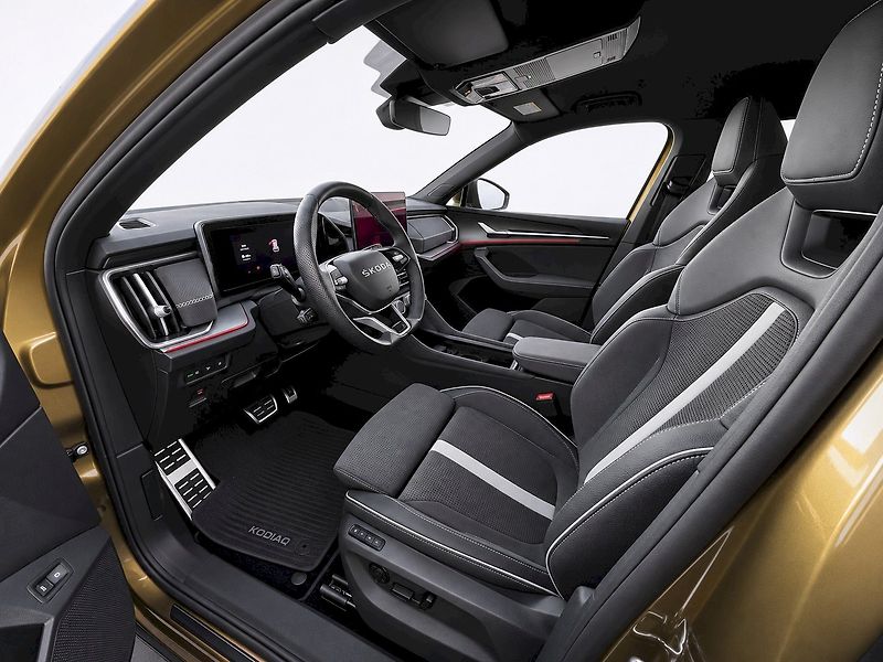 Škoda Kodiaq (2026) SPORTLINE 4X4 TD 142/2.0 A7A - fotka 19 z 57