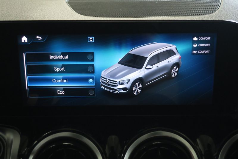 Mercedes-Benz GLB (2022) 220 D 4MATIC - fotka 29 z 48