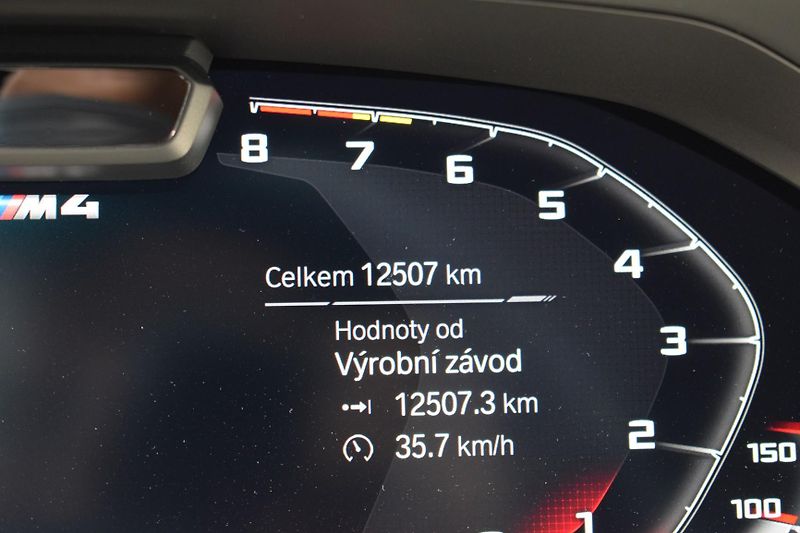 BMW M4 (2022) Competition/Carbon/MatBílá - fotka 16 z 65
