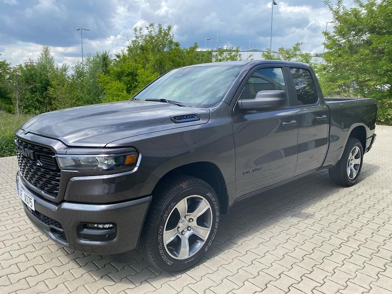 RAM 1500 (2026) 1500 NOVÉ - fotka 2 z 14