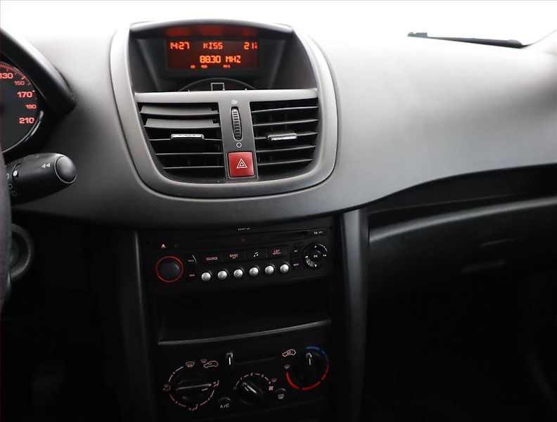 Peugeot 207 (2009) 1.4, nová STK, v dobrém stavu - fotka 9 z 14