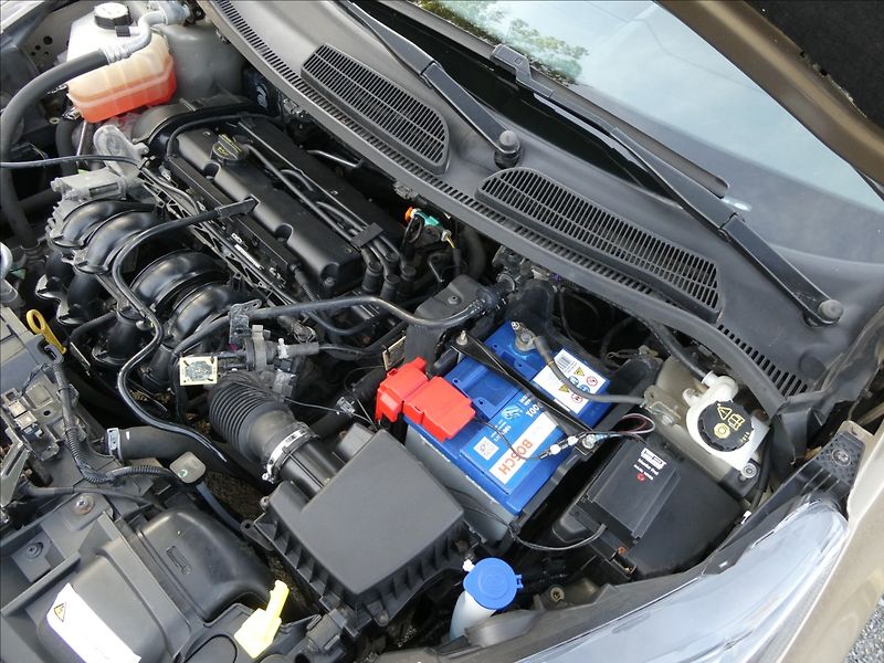 Ford Fiesta 1,2 i 60kW 1.MAJITEL, SERVISKA - fotka 35 z 44