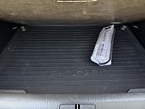 Peugeot 2008 GT 1.2 PureTech 130 S&S MAN6 - náhled 28