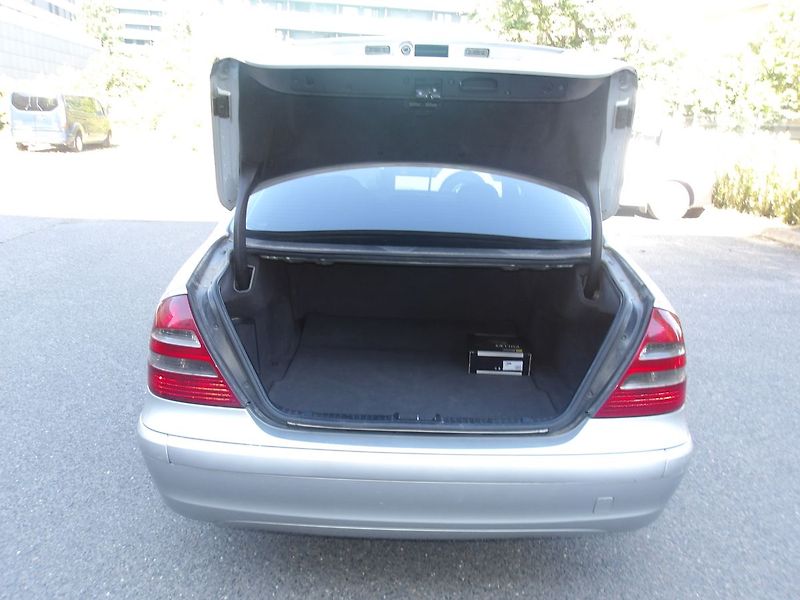 Mercedes-Benz Třídy E 2,2CDi - fotka 15 z 26