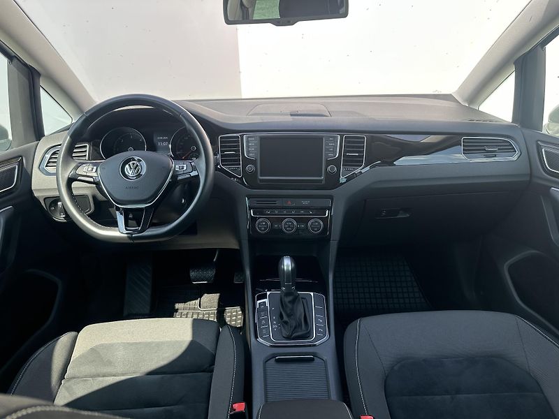 Volkswagen Golf Sportsvan (2014) 2.0 TDI 1. majitel, ser. kniha - fotka 23 z 41