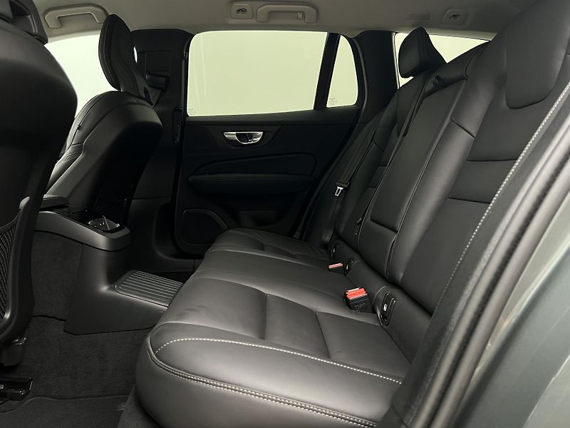 Volvo V60 T8 AWD BRIGHT PLUS AUT CZ  - fotka 6 z 48