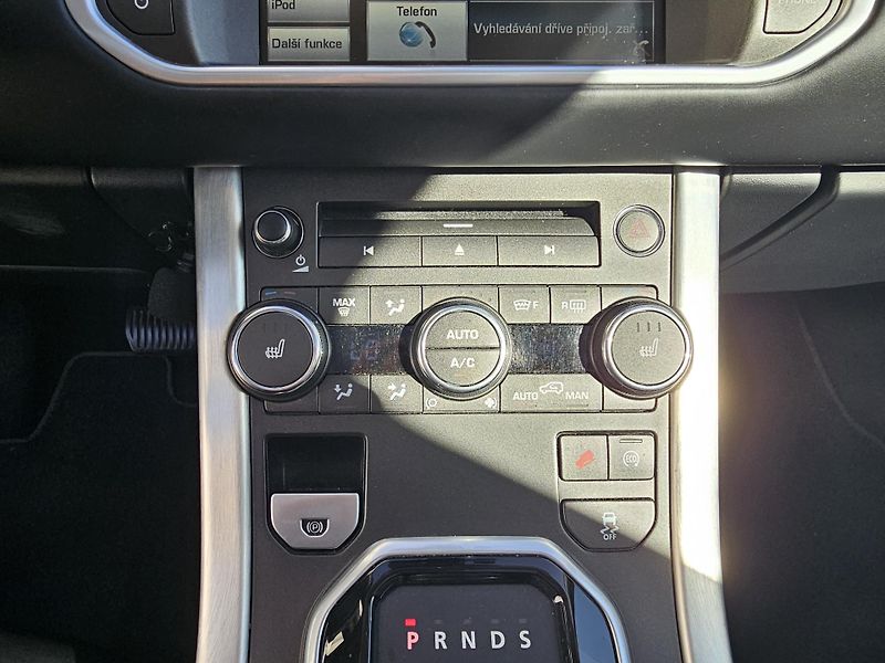 Land Rover Range Rover Evoque (2015) 2.0i 179KW - fotka 13 z 24
