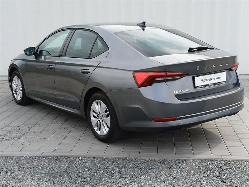 Škoda Octavia 1,5   TSI 110kW Ambition - fotka 21 z 28