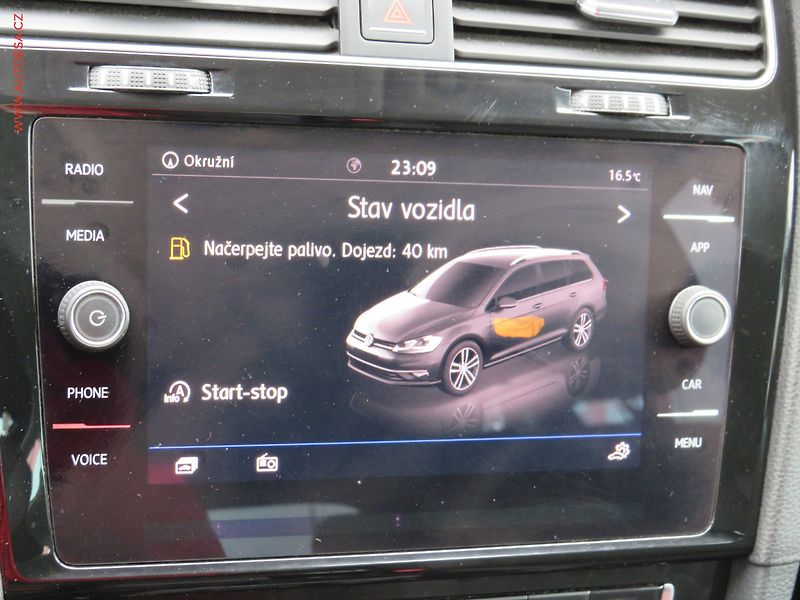 Volkswagen Golf (2018) 2.0TDi, Navi, park.čidla - fotka 20 z 31