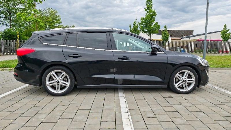 Ford Focus (2018) 2.0 EcoBlue 110kW Titanium+B&O - fotka 4 z 13