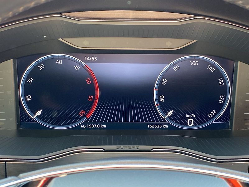 Škoda Superb (2023) Combi 2.0 TDI DSG Style - fotka 10 z 35