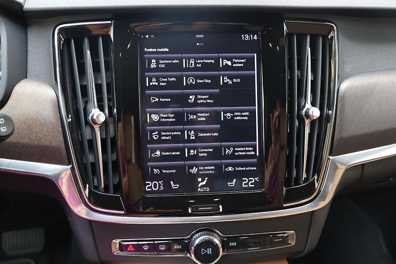 Volvo V90 (2018) D5 AWD Cross Country Pro - fotka 15 z 25