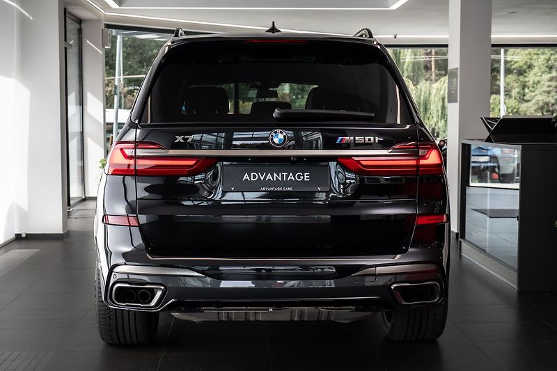 BMW X7 M50i/360/HarmanKardon/Pano - fotka 3 z 31