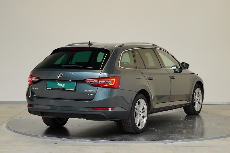 Škoda Superb - fotka 3 z 6