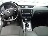 Škoda Octavia 2,0 TDI - náhled 9