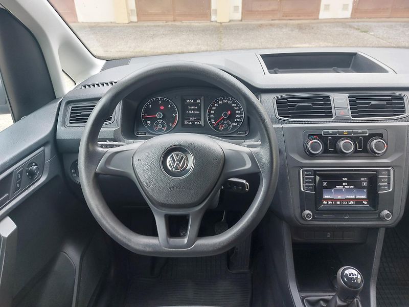 Volkswagen Caddy (2016) 2,0 Tdi 75kw 5 míst MAXI - fotka 12 z 17