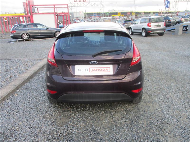Ford Fiesta 1,3 i, klimatizace, - fotka 7 z 21