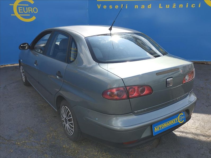 Seat Cordoba 1,4 - fotka 6 z 14