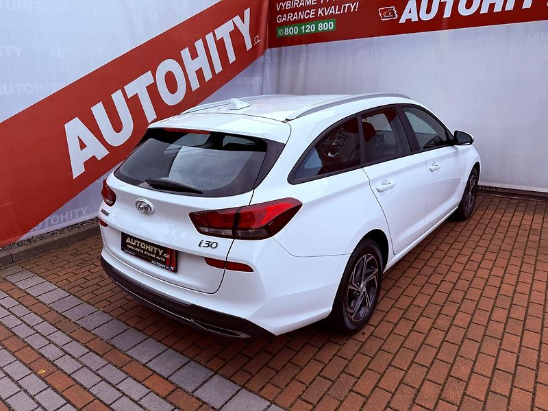 Hyundai i30 1.5i DPi Comfort, ČR, 1.Maj - fotka 7 z 23