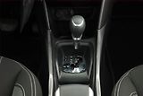 Peugeot 2008 (2017) 1.2 PureTech, Automat - náhled 10