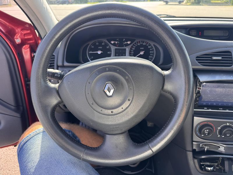Renault Laguna 1.8i 88Kw 16V Dynamique - fotka 9 z 19