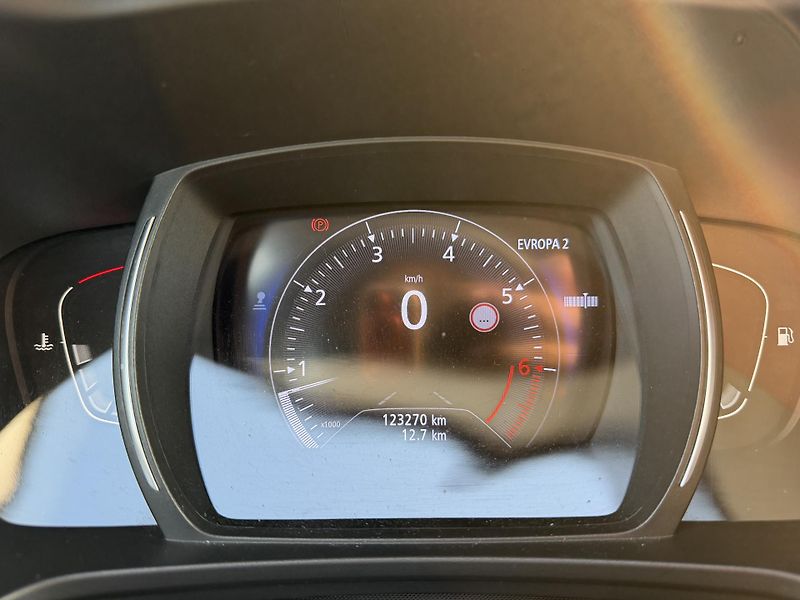 Renault Kadjar 1.6 TCE ENERGY BOSE TAŽNÉ - fotka 19 z 52