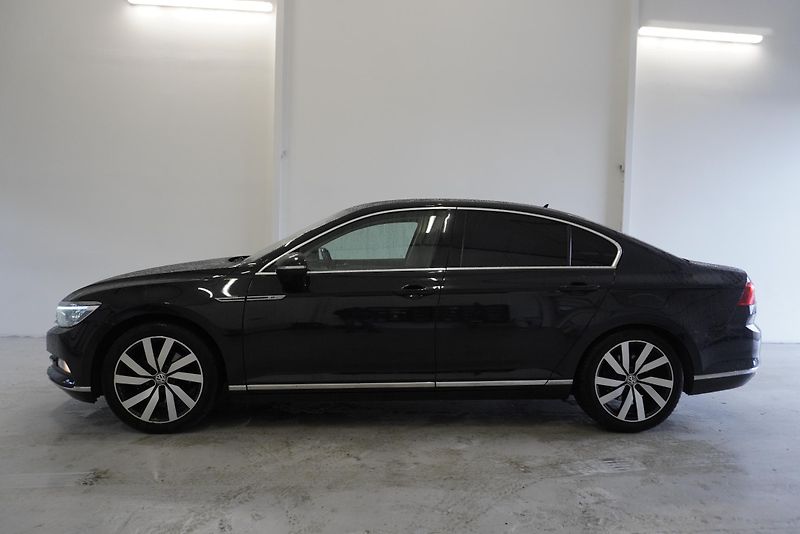 Volkswagen Passat 2,0 TSI 162kW DIGITAL, AUTOMAT - fotka 8 z 28