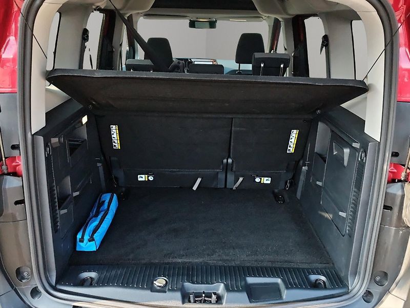 Ford Tourneo Courier (2024) L1 TITANIUM, ČR , SERVIS, - fotka 16 z 16