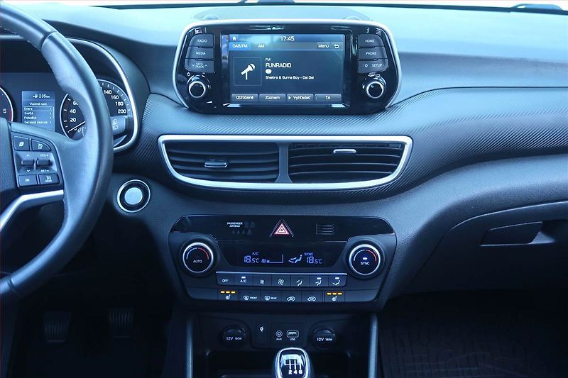 Hyundai Tucson (2020) 1.6 CRDi, Serv.kniha, Tempomat - fotka 12 z 22