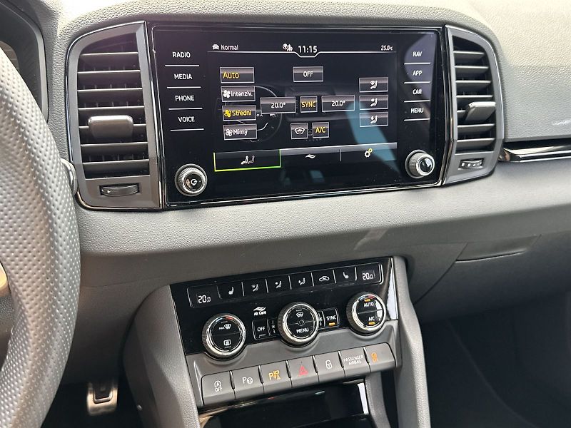 Škoda Karoq (2025) 2.0 TDI 4x4 DSG Sportline - fotka 24 z 36
