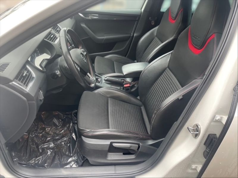 Škoda Octavia 2,0 TDI RS DSG  Cebia - fotka 7 z 11