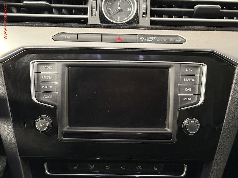 Volkswagen Passat (2016) 2.0 TDI, LED, masáž - fotka 13 z 14