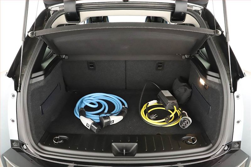 BMW i3 (2014) 60Ah BEV, SoH 74%, Automat - fotka 22 z 22