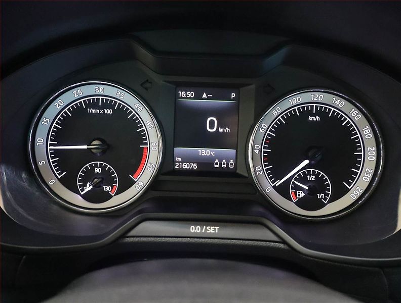 Škoda Octavia (2017) 2.0 TDI, Automat, Navi - fotka 11 z 22
