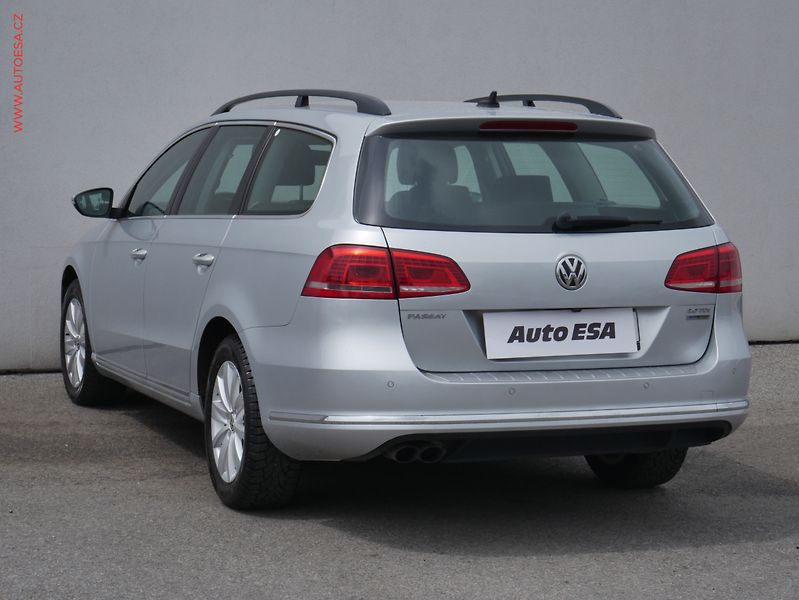 Volkswagen Passat (2013) 2.0TDi, Comfortline, DSG - fotka 6 z 20