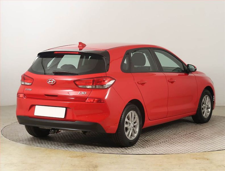 Hyundai i30 (2019) 1.4 CVVT, Serv.kniha, Tempomat - fotka 5 z 17