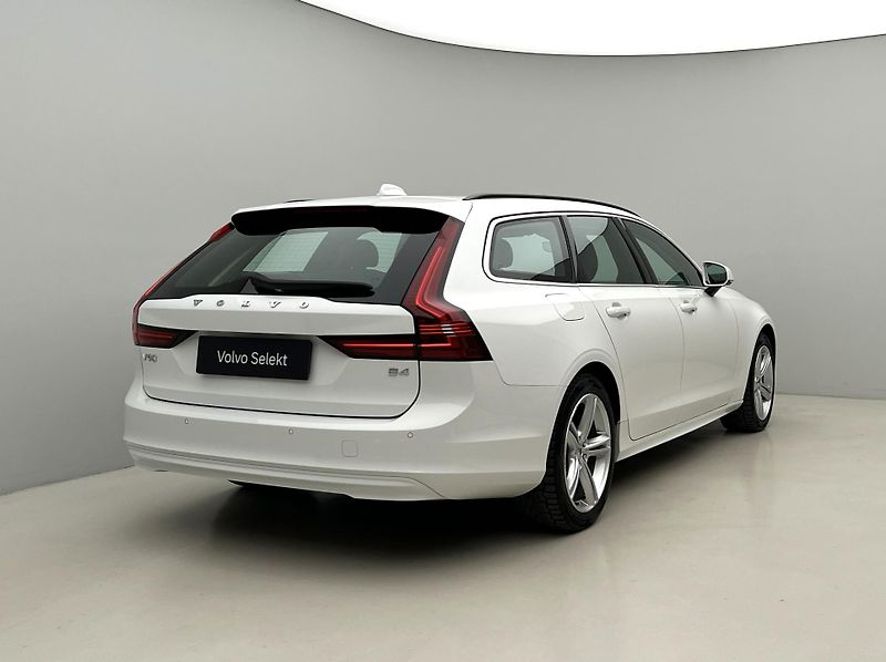 Volvo V90 B4 MOMENTUM AUT  - fotka 13 z 44