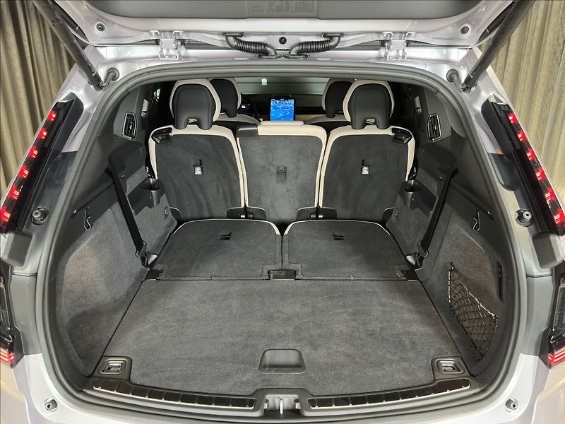Volvo EX90 0,0 Twin Motor Eletric  Plus - fotka 17 z 42