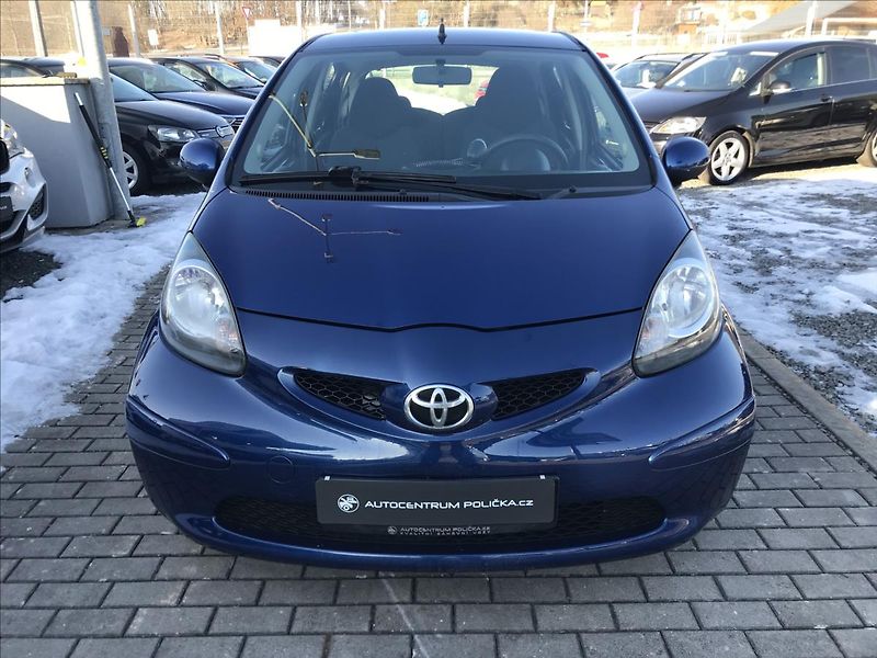 Toyota Aygo 1,0 - fotka 4 z 16