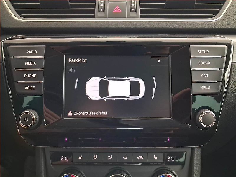 Škoda Superb (2016) Style 2.0 TDI, Serv.kniha - fotka 19 z 21