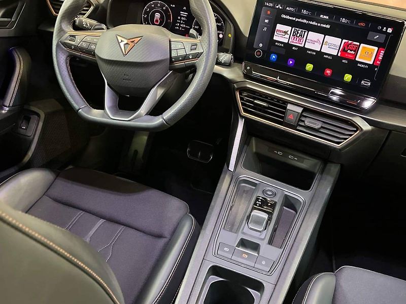 Cupra Leon (2024) 2.0 TSI 140 kW DSG VZ Line ST - fotka 6 z 21
