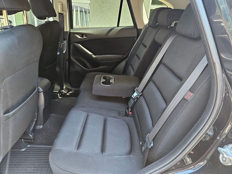 Mazda CX-5 2.2l Skyactiv-D 110kW - fotka 25 z 31